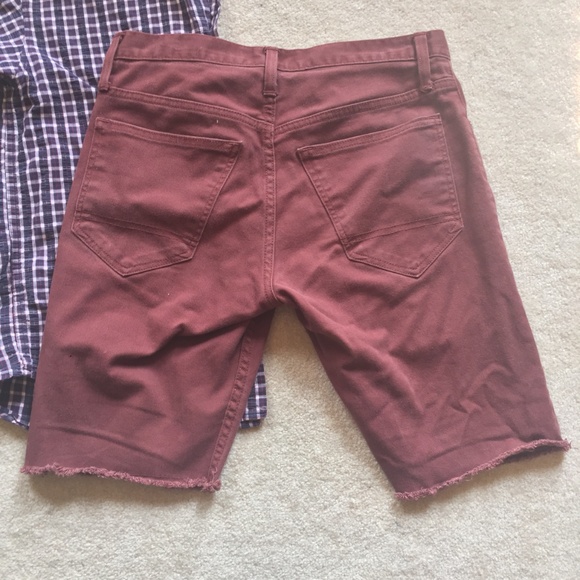 Arizona Jeans Frayed Burgundy Plum Denim Shorts - Picture 2 of 4